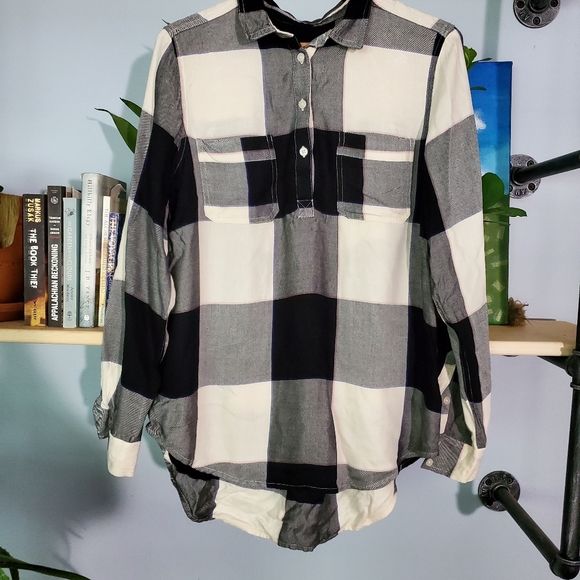 Plaid long-sleeve - Picture 2 of 3